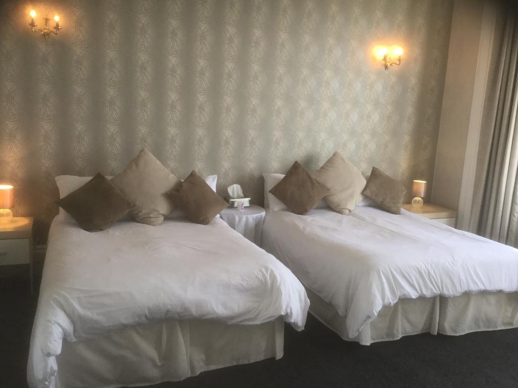 Ashlea House Hotel Портръш Стая снимка